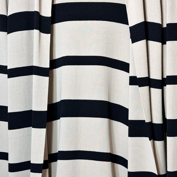 Due per Due Women's Black Tan Stretch Striped Cardigan Sweater Small Long 40” - Picture 4 of 9